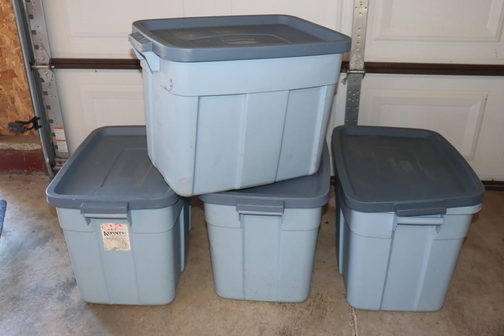 Five Rubbermaid totes and lids - AAA Auction and Realty