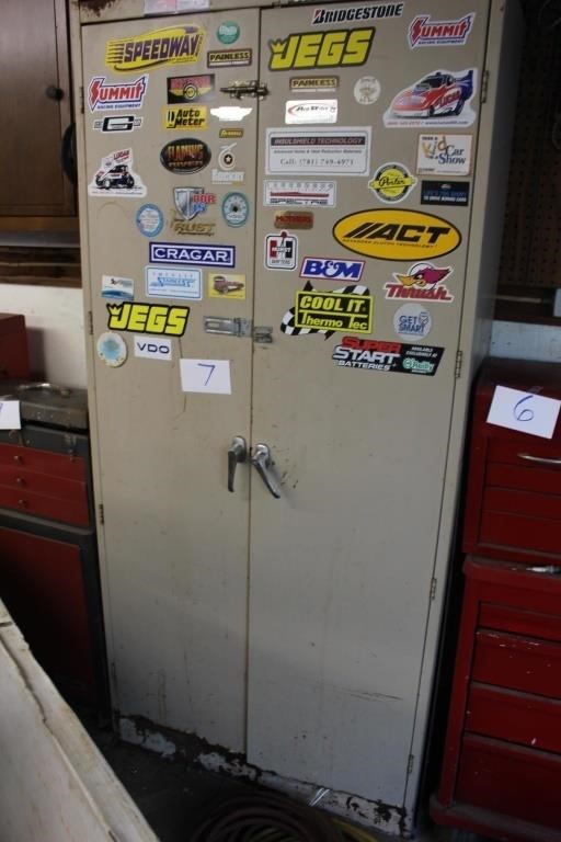 METAL STORAGE CABINET, 36X18X78