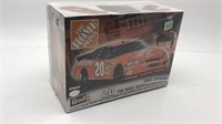 Home Depot #20 Tony Stewart 2007 Monte Carlo 1:24