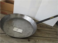 20 1/2in Big Daddy Fry Pan made in Greenfield Ohio