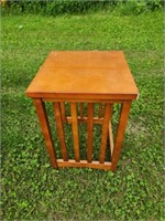 Modern pressboard Square end table, 17x17x 23.25