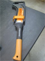 new fiskars 9" brush axe