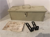 Tractor toolbox