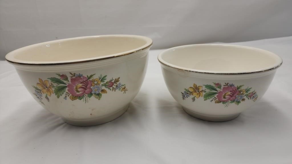 2 Kitchen Kraft Flowered Bowls