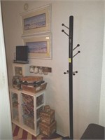 GROUP LOT HAT RACK, 2 BEACH SCENE PICTURES,