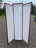 VINTAGE WALL DIVIDER 48 X 75 INCHES