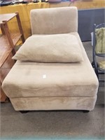Tan chaise lounge- 5' long, 34" wide