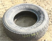 (1) Nexen LT 265/75R16 Tires