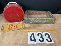 Grapette soda wooden box, Antique license