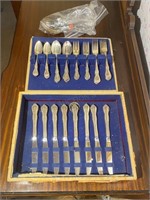 Flatware Set