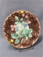 Majolica Basket Weave Blackberry Pattern Plate