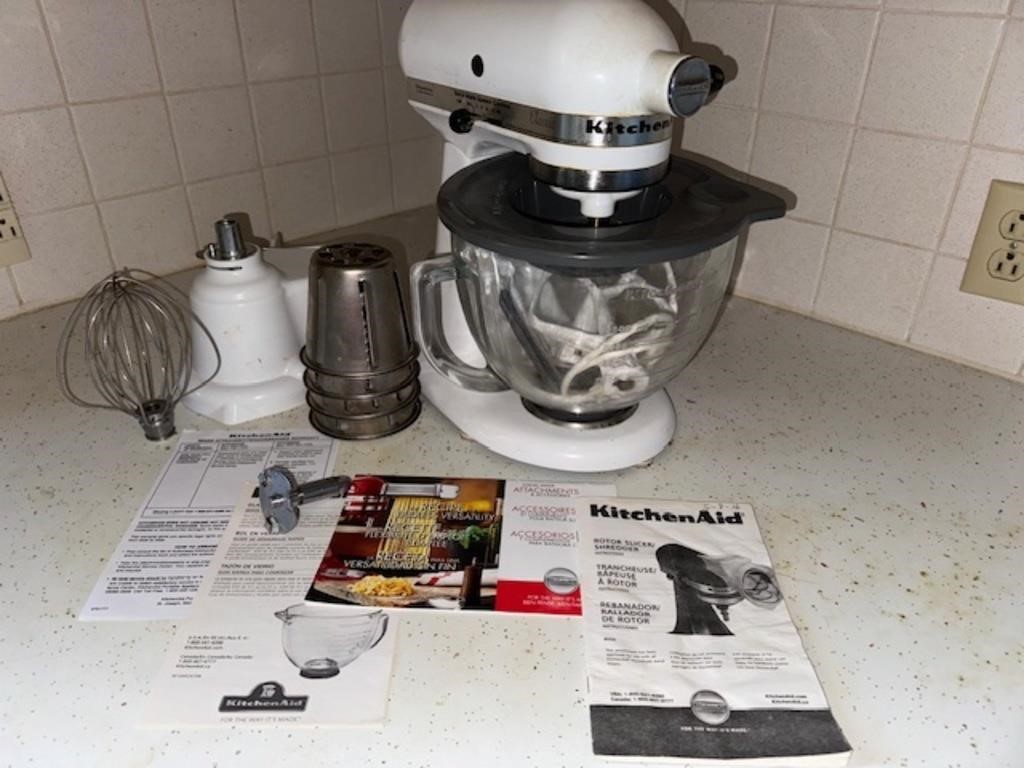 Quality KitchenAid Mixer with EVERYTHING!!!