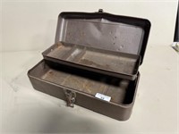 Vintage Metal tool/tackle box