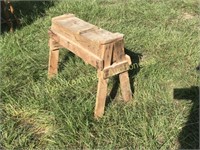 Wood Cobblers horse w/ solid beam