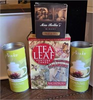 Tea/Tea Leaves & Candle