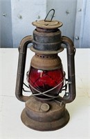 Dietz Little Wizard Antique Lantern, no cracks or