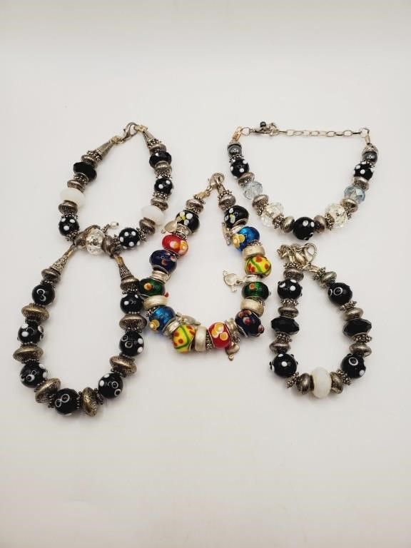 (LB) Art Glass Bead Bracelets (8" long)