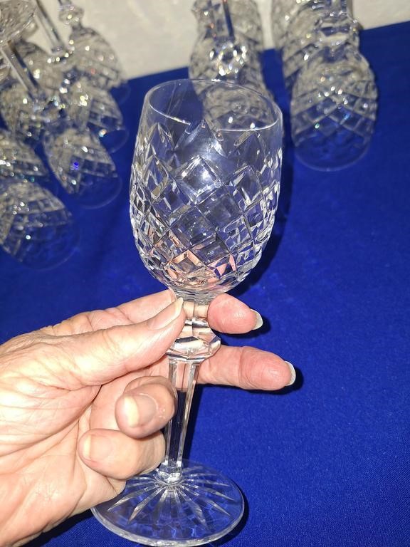 WATERFORD GLASSES MEDIUM WINE