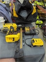 DeWalt 20v 21° round head nailer, 4 ah batt,