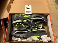 Men's Nike Initiator Tennis Shoes Sz 12