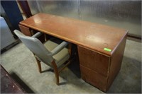 4-DRAWER WOOD DESK AND CHAIR