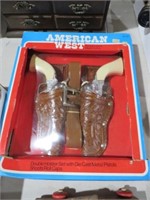 VINTAGE  AMERICAN WEST TOY GUN/HOLSTER SET