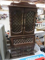 LARGE VINTAGE JEWELRY CHEST