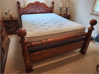 Queen Bed, Mattress/Box Spring