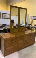 Thomasville nine drawer dresser with a top