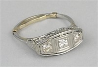 18K White Gold & Diamond Ring.