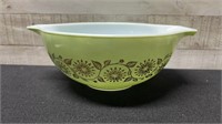Pyrex 443 Sage Green With Gold Leaf Mixing Bowl 10