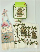 Kitchen Towels & Pot Holders