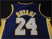 Kobe Bryant Lakers signed Jersey w/Coa