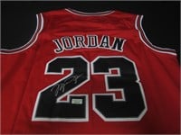 Michael Jordan Bulls signed Jersey w/Coa