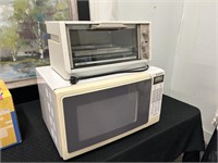 Microwave And Toaster Oven