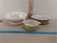3 pyrex dishes