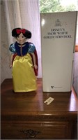 Disney - Porcelain Snow White Doll