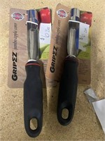 Pair of new apple corers