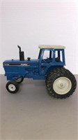 1/16 Ford TW-25 Tractor With Duals