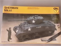 SHERMAN M4 A1 TANK VINTAGE MODEL