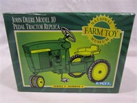 1997 Ertl National Farm Toy Museum John Deere