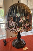 L - STAINED GLASS TABLE LAMP (B91)