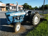 6/18 Newtown Auction Gallery Ford 2000 Tractor & 2007 Honda