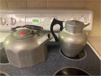 Cast aluminum kettle and pot