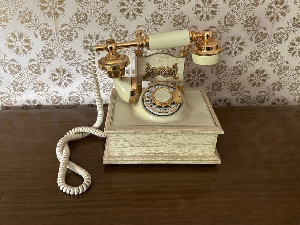 Vintage Deco-Tel French Rotary Telephone