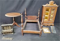 Group of salesman's sample furniture, box lot