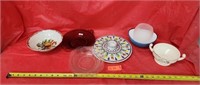 Assorted bowls and candy dishes
