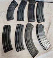 P - LOT OF 8 AMMO MAGS (F40)