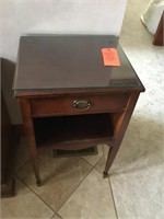 end table w/ drawer