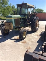 John Deere 4240